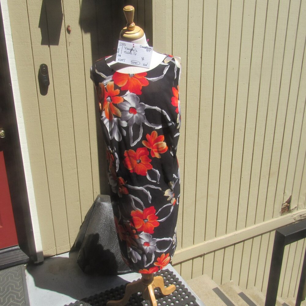 #235  NEW WOMEN'S FLORAL SUMMER DRESS BY DRESS BARN  (SIZE 16)